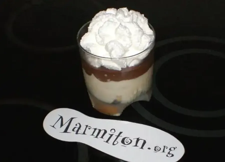 Coupe tiramisu et mousse au chocolat