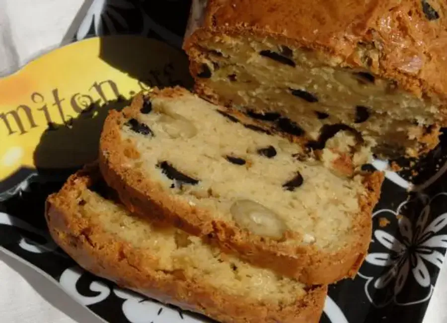 Cake aux olives et au parmesan