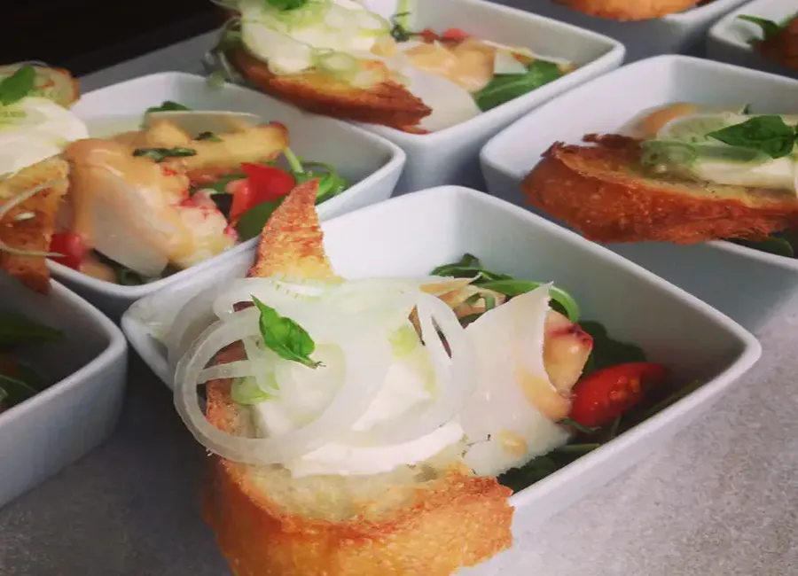 Salade d'été au chèvre frais