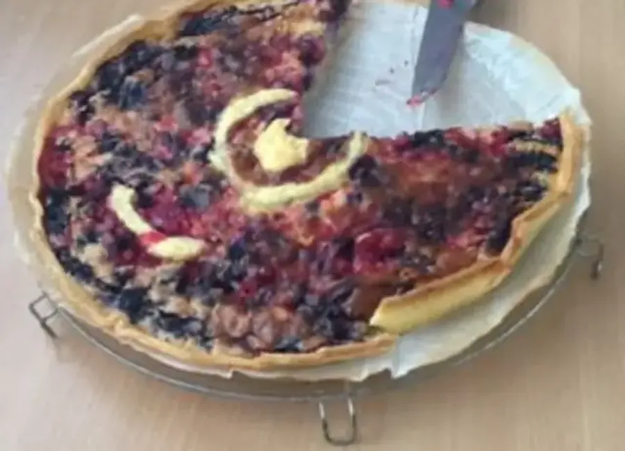 Tarte aux groseilles et amandes