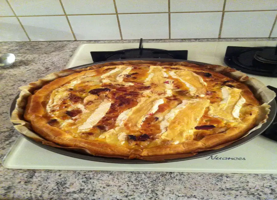 Tarte au brie et aux poireaux