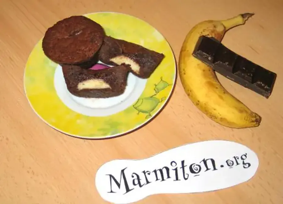 Muffins moelleux aux chocolat, au coeur chocolat blanc/banane de sandrine