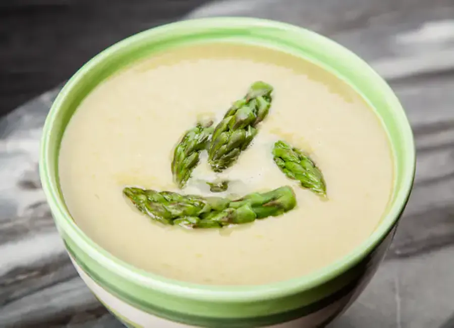 Soupe d'asperges blanches et pommes de terre