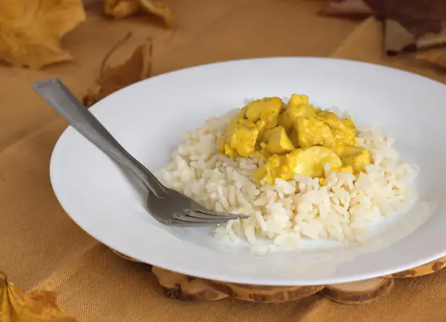Emincés de poulet au curry et au miel