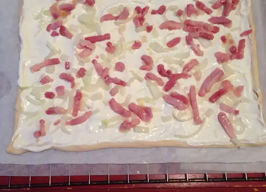 Flammekueche ou tarte flambée (alsace)