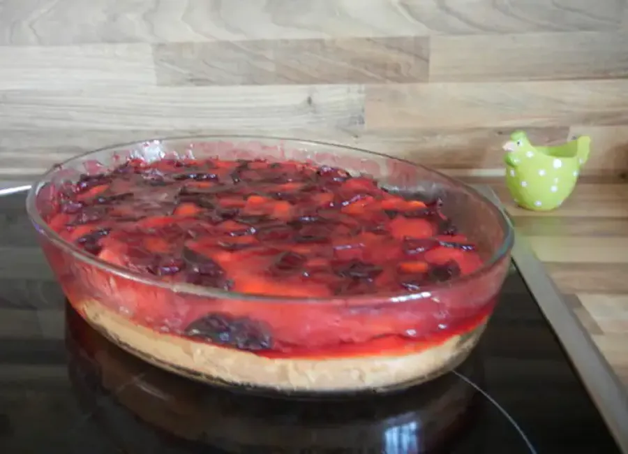 Divin aux prunes et à la pâte d'amande