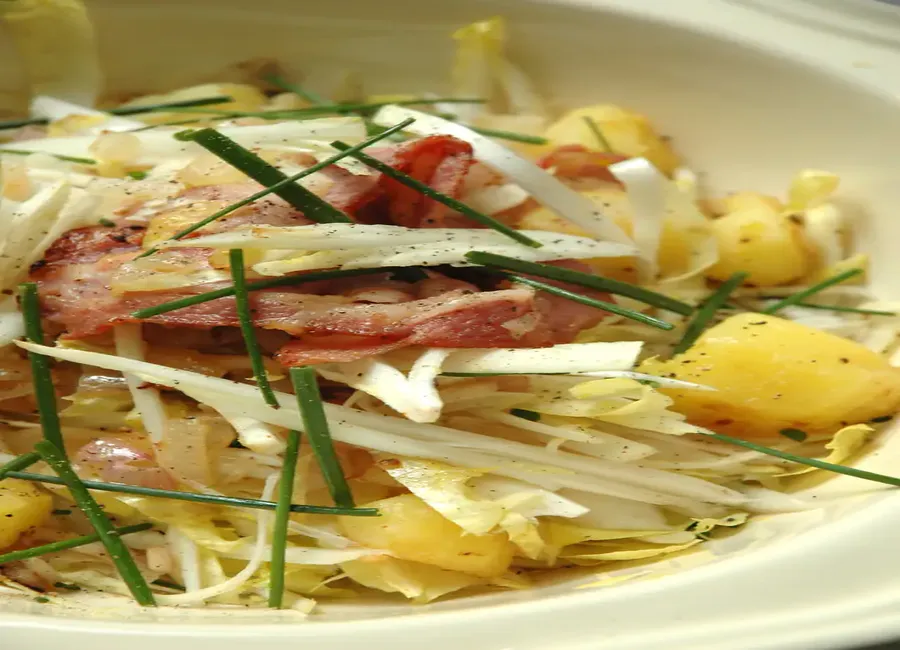 Salade chaude de chicons (endives)