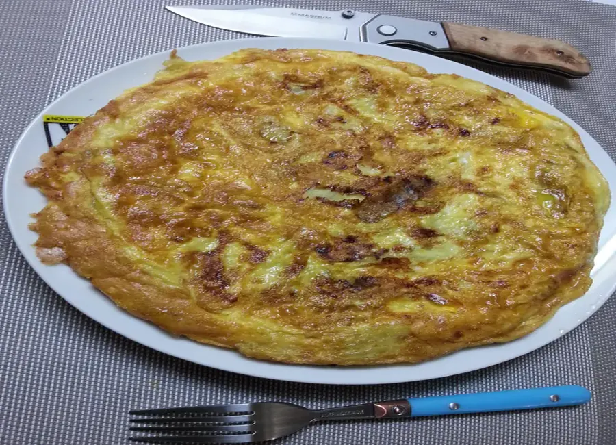 Omelette fourrée aux poireaux