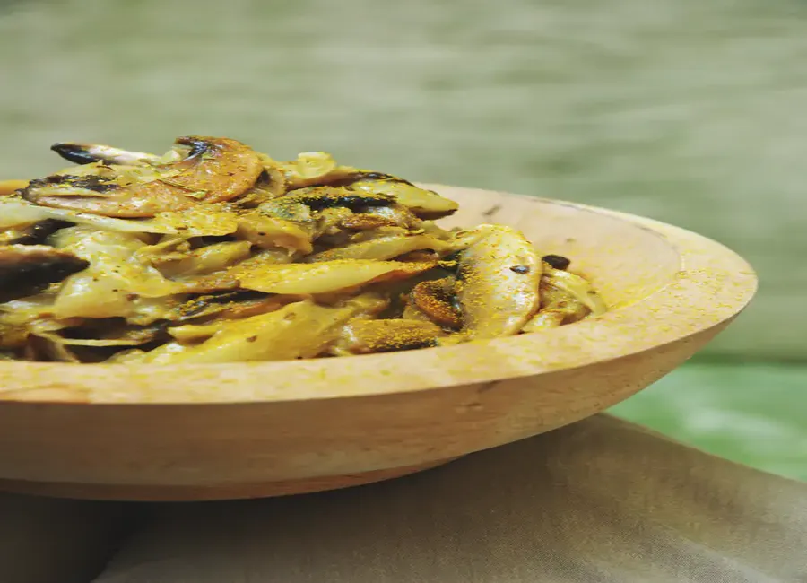 Poêlée d'endives et champignons au curry et paprika