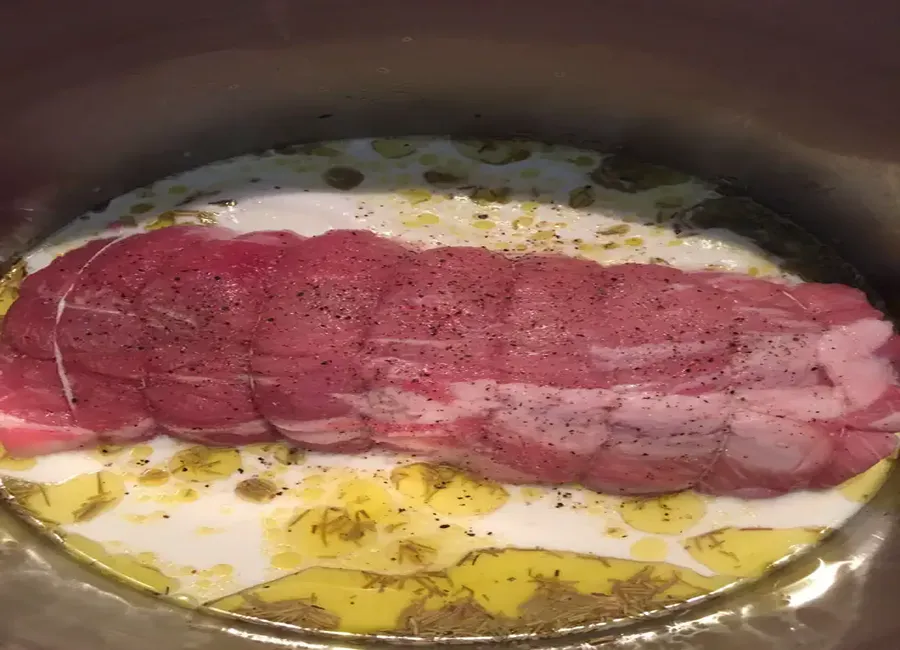 Échine de porc fondante au lait