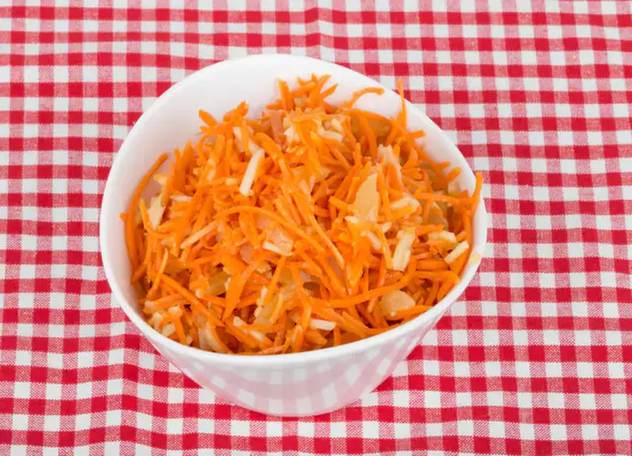 Carottes rapées aux pommes sauce citron