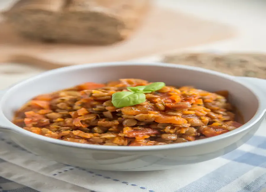 Lentilles à la tomate et aux épices