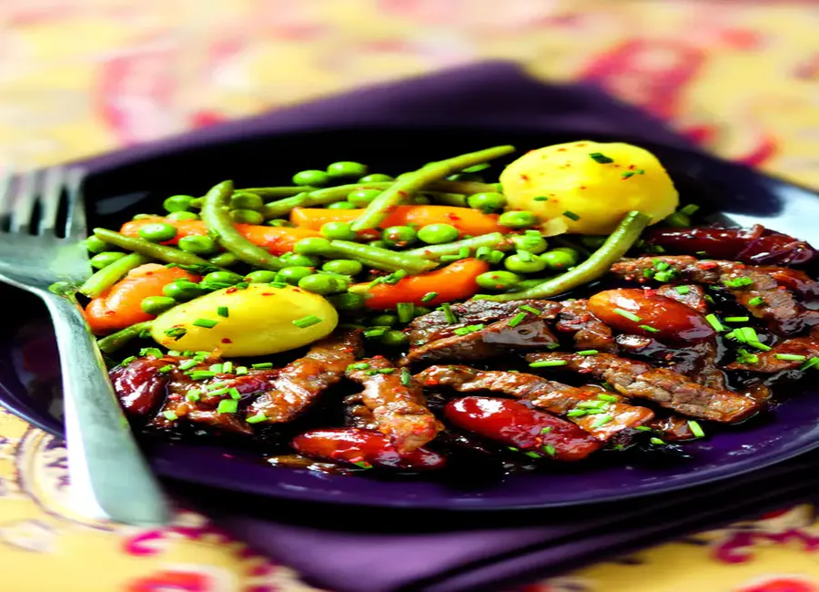 Emincé de boeuf aux dattes et aux raisins