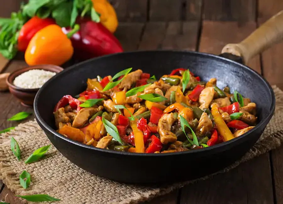 Wok de poulet poivron à l'asiatique