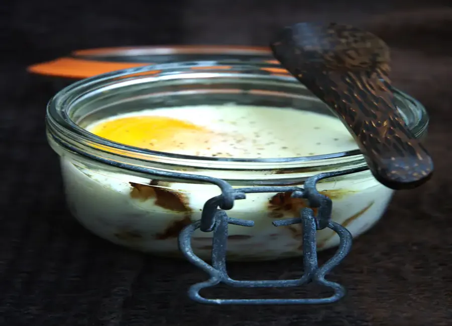 Oeufs cocotte aux échalotes