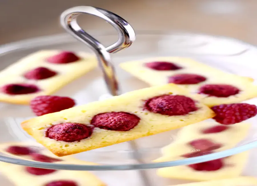 Financiers aux framboises