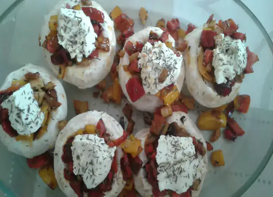 Champignons farcis aux poivrons