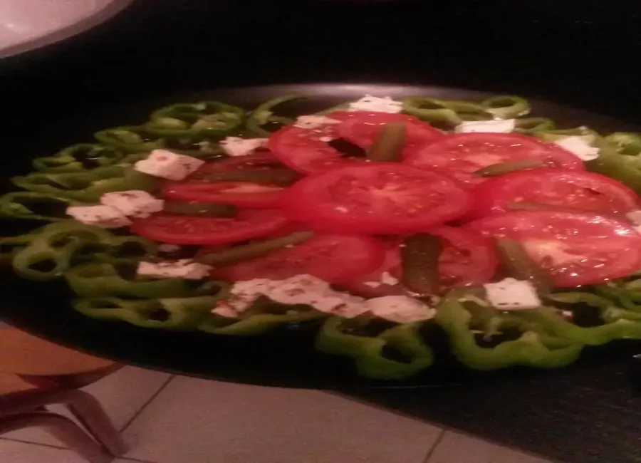 Salade estivale poivrons, feta et tomates