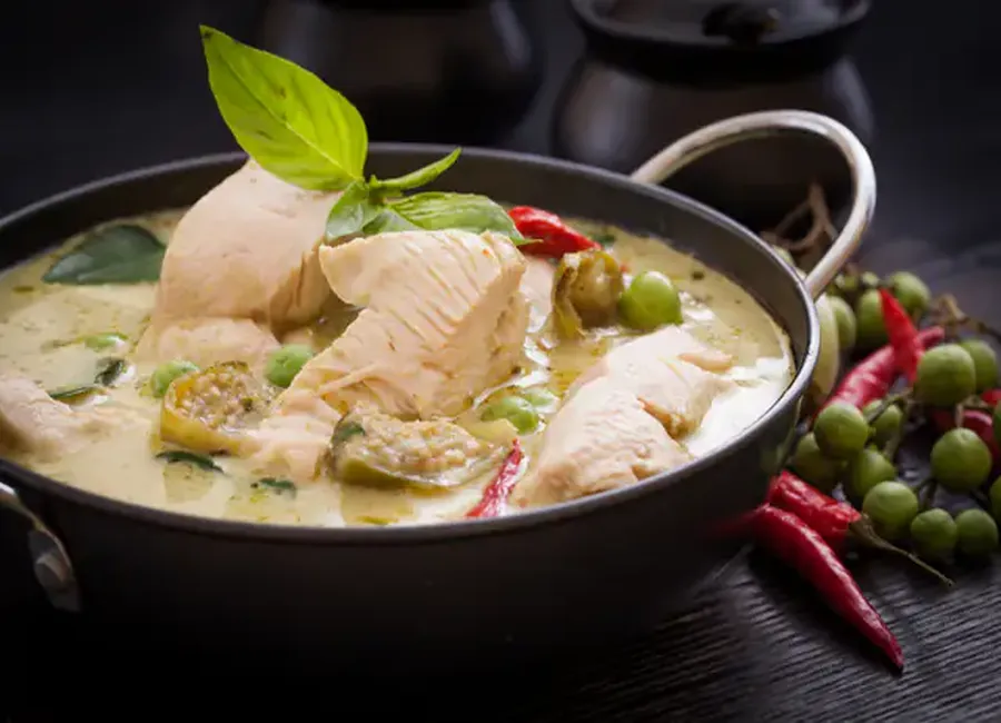 Poulet cuisiné au lait de coco
