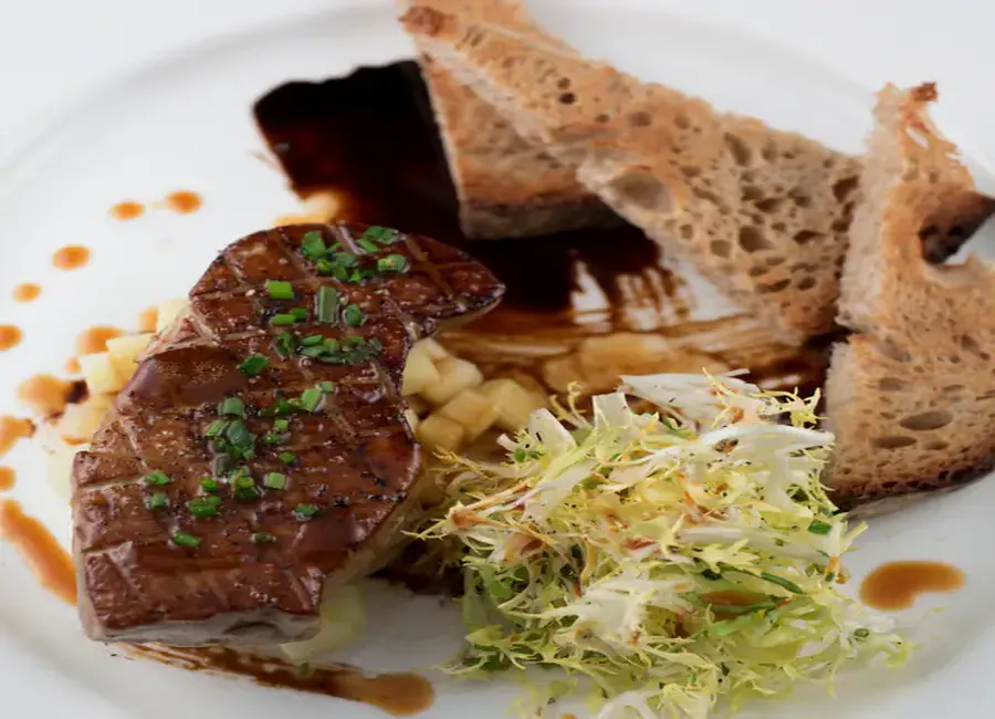 Aiguillettes de foie gras au vinaigre balsamique