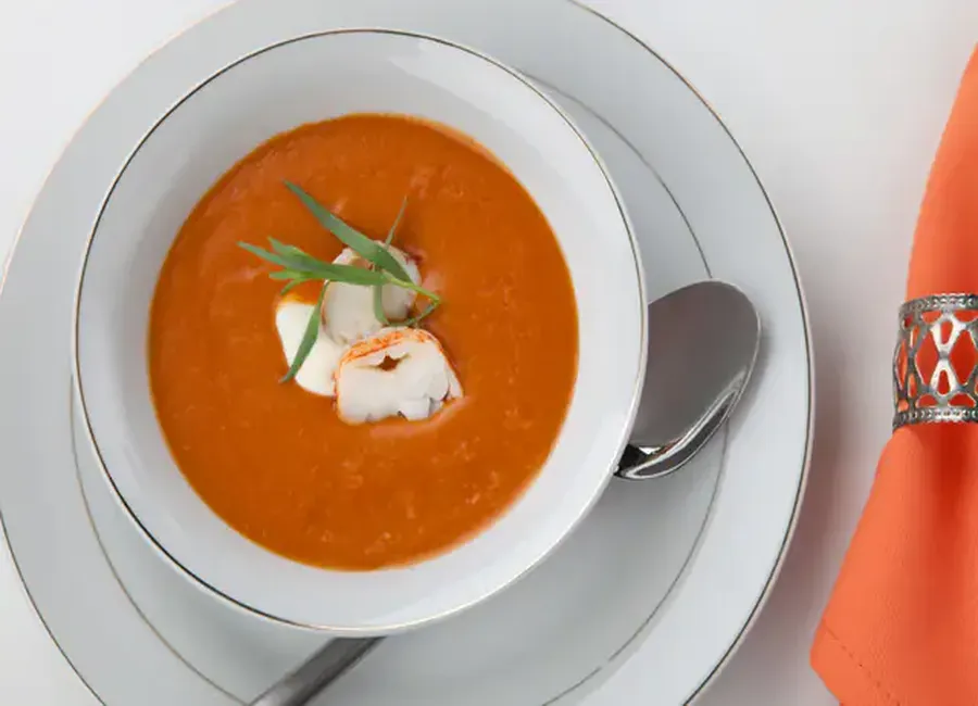Entrée chaude à la bisque de homard