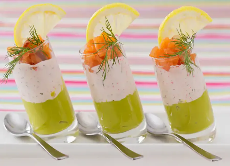Verrine double mousse avocat et surimi