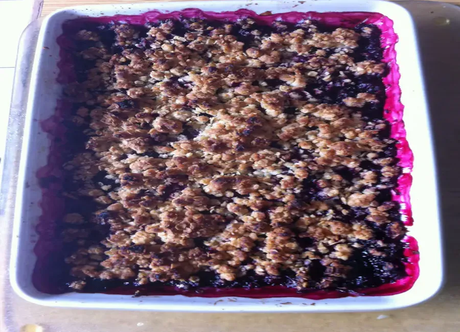 Gratin de pommes et fruits rouges