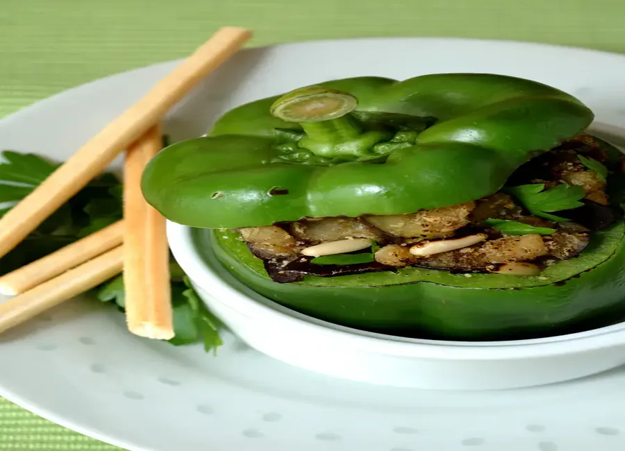 Poivrons farcis aux aubergines et anchois