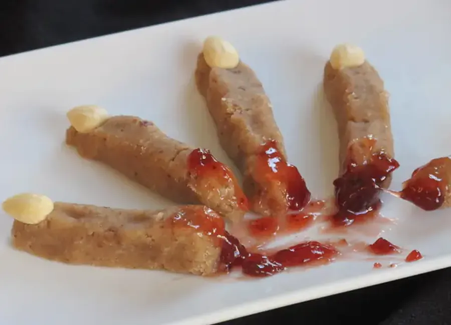 Doigts de sorcières arrachés en pâte d'amande (spécial halloween)