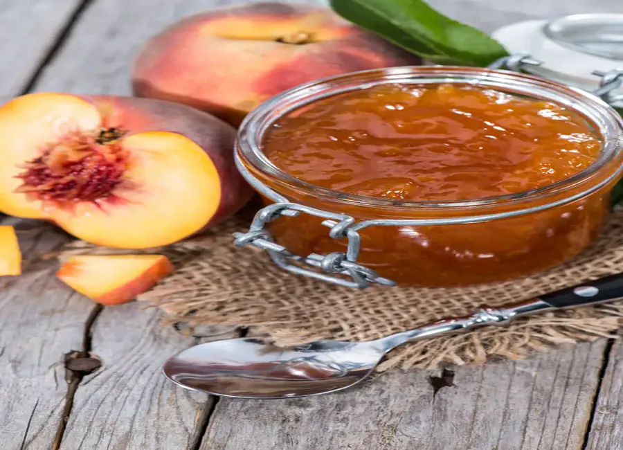 Confiture de pêche à la vanille