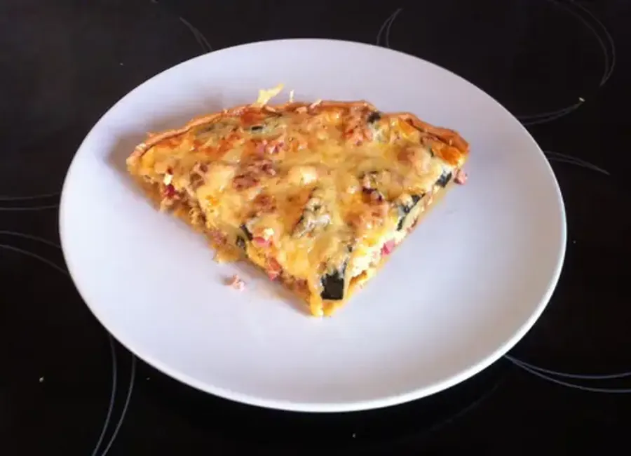 Quiche lardons courgettes et tomates séchées