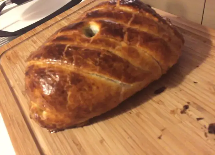 Rôti de boeuf en croûte (oignons & moutarde)
