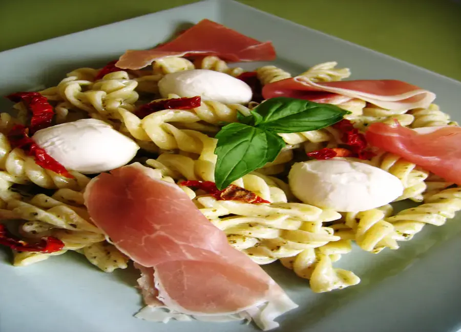 Pâtes au pesto en salade