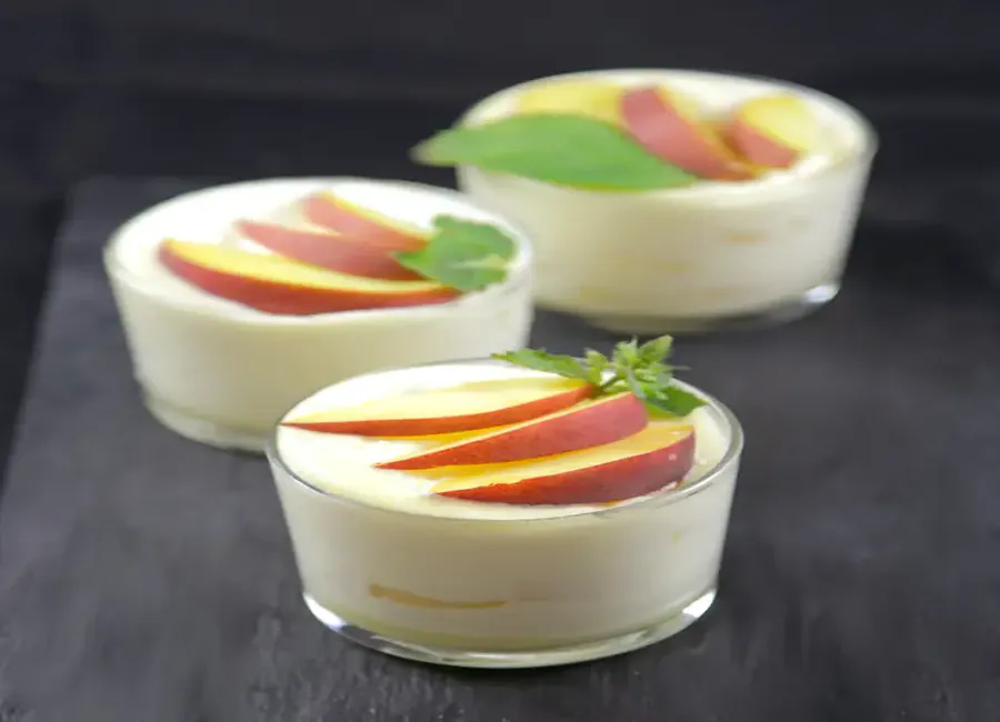 Mousse de mascarpone aux pêches