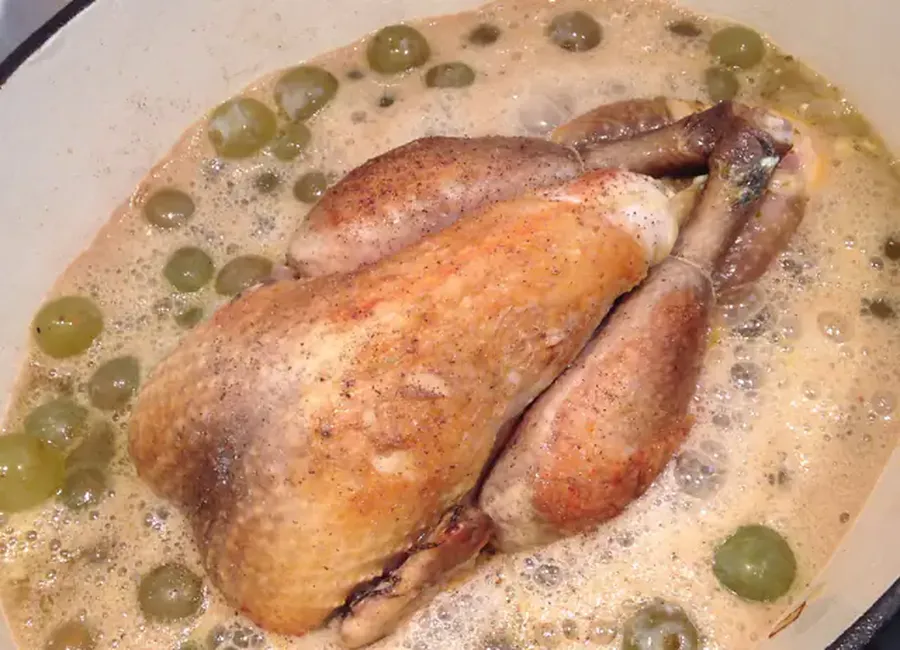 Pintade aux raisins et au cidre