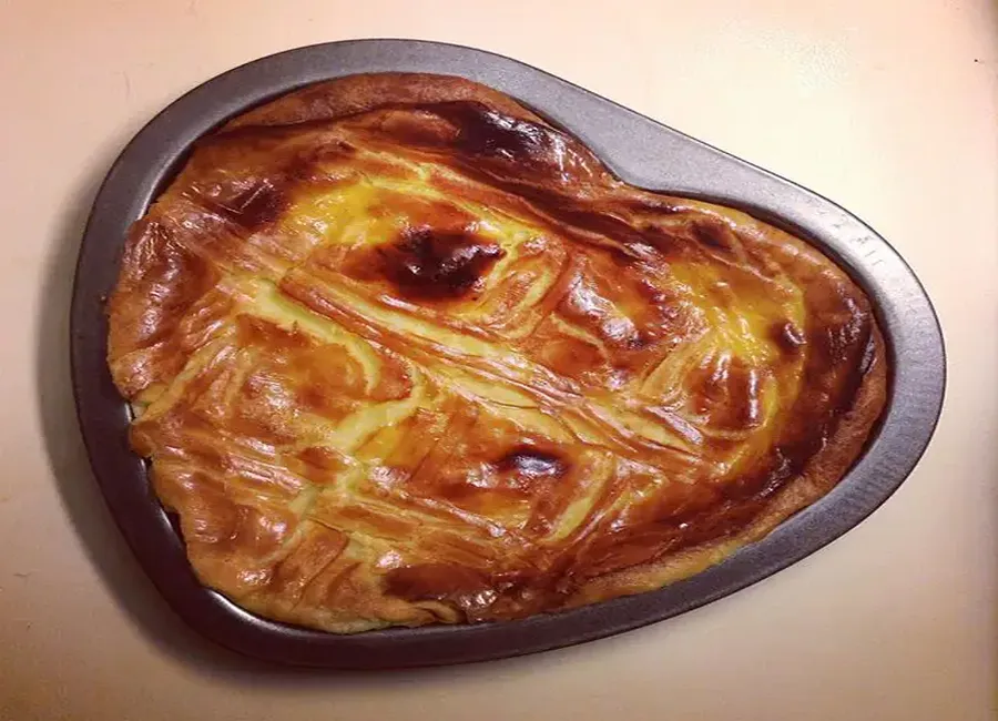 Galette des rois franc-comtoise des cantoches