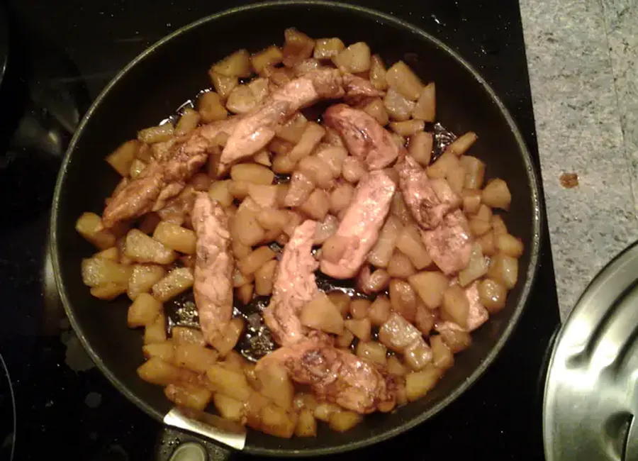 Aiguillettes de canard aux pommes