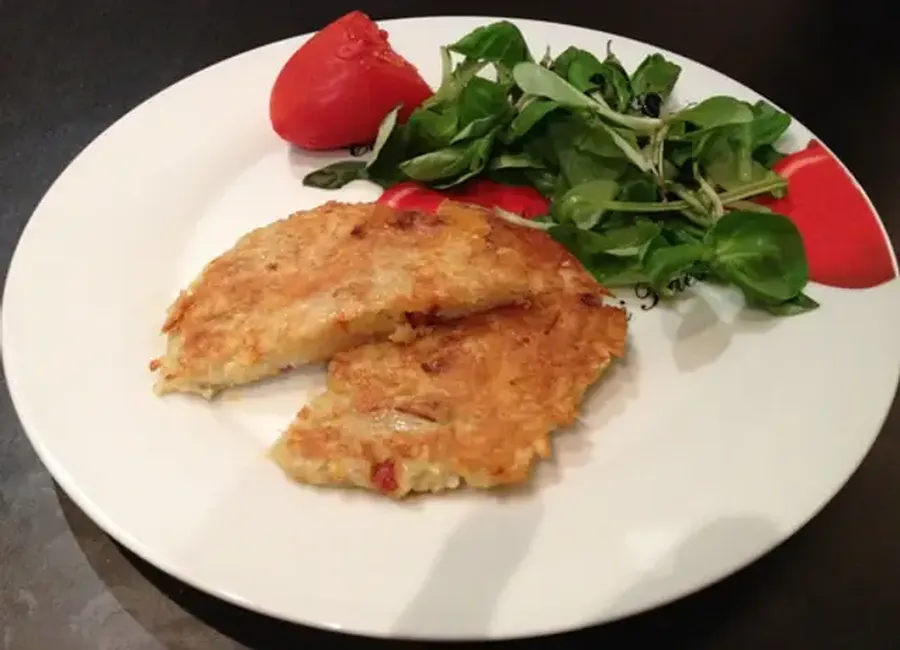 Galettes de pommes de terre, chorizo et brie