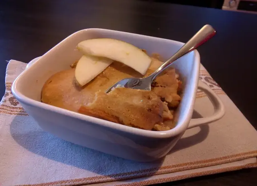 Gratin automnal aux poires, pommes, noix, miel et cannelle