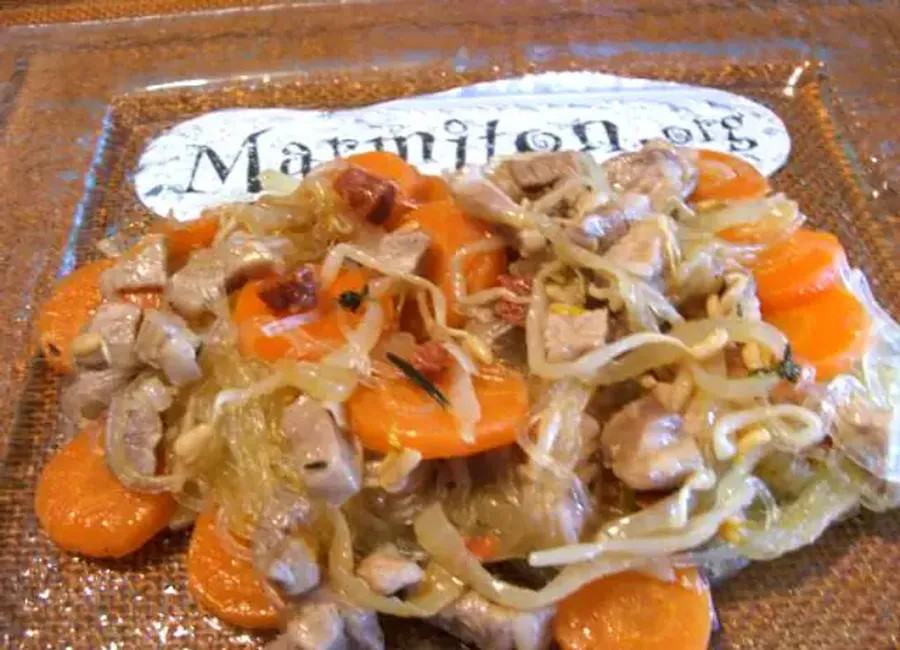 Vermicelles de soja au porc et carottes