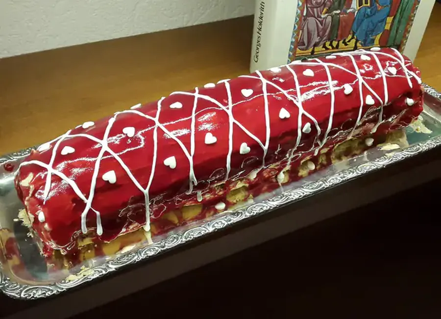 Bûche au mascarpone, spéculoos et framboises