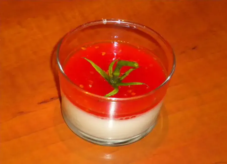 Panna cotta mozzarella et confiture de tomate
