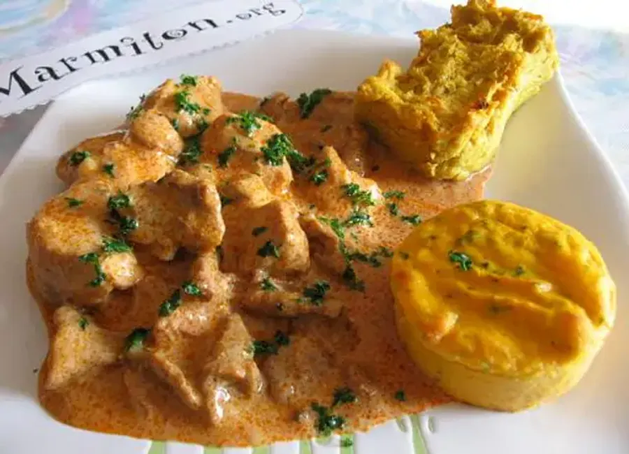 Sauté de biche stroganoff