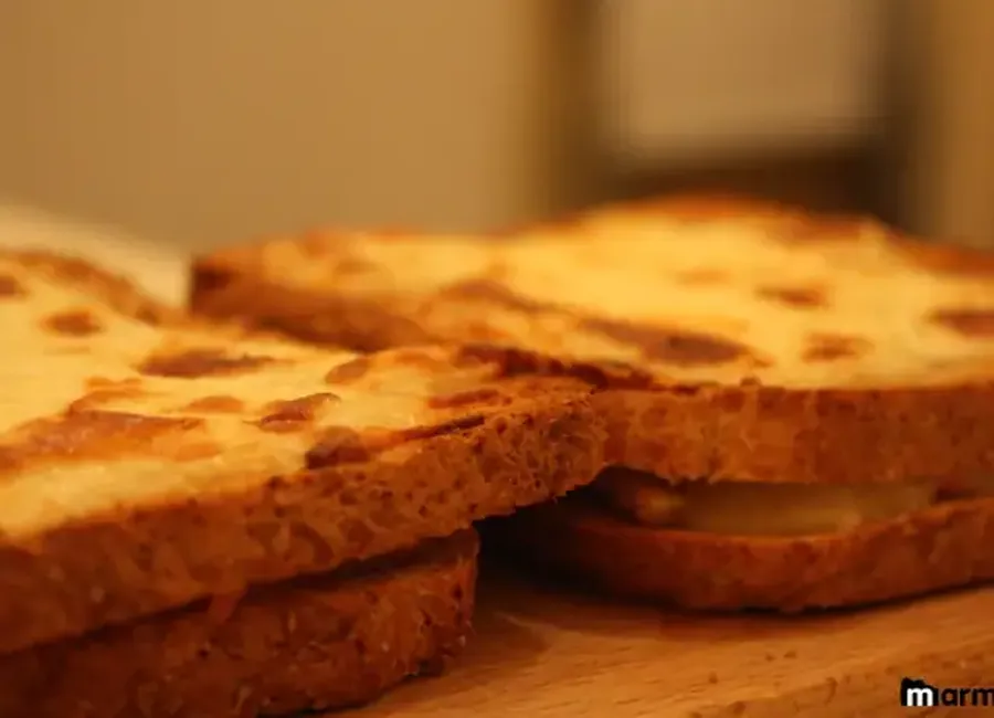 Croc-monsieur gourmand au comté