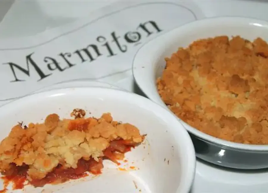Crumble tomates oignons et parmesan