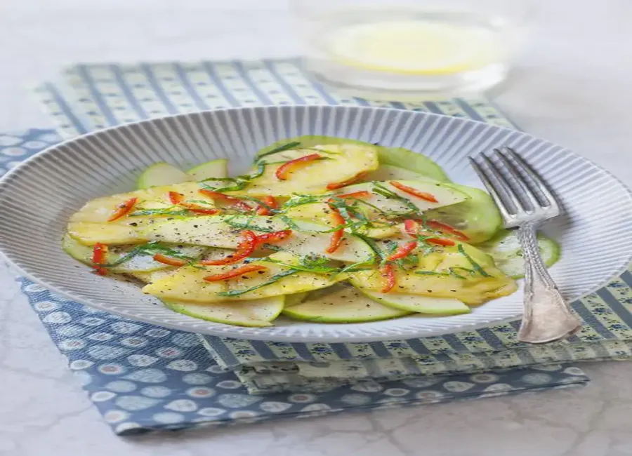 Salade indonesienne à l’ananas et au concombre