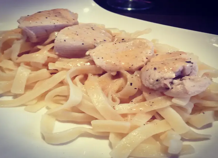 Poulet à la sauce au parmesan