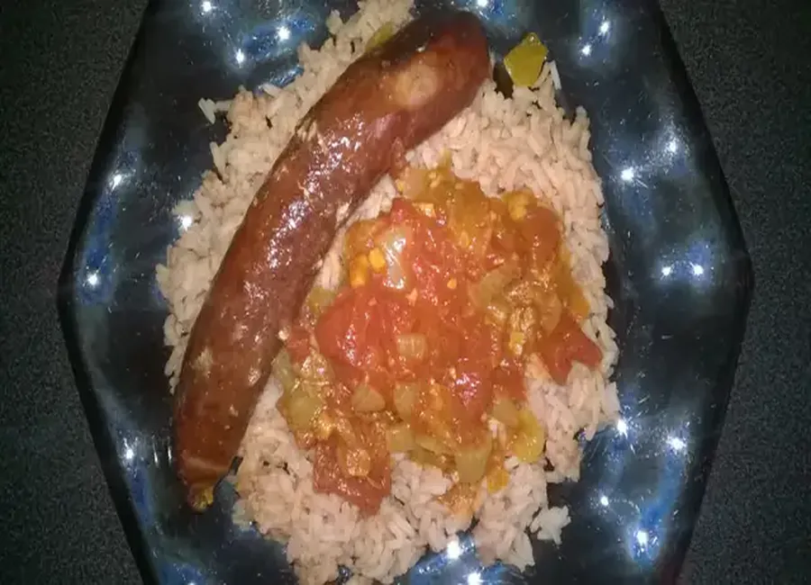 Rougaille de saucisses facon malgache
