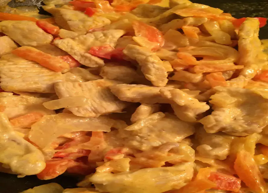 Escalopes de dinde aux légumes, crème au curry