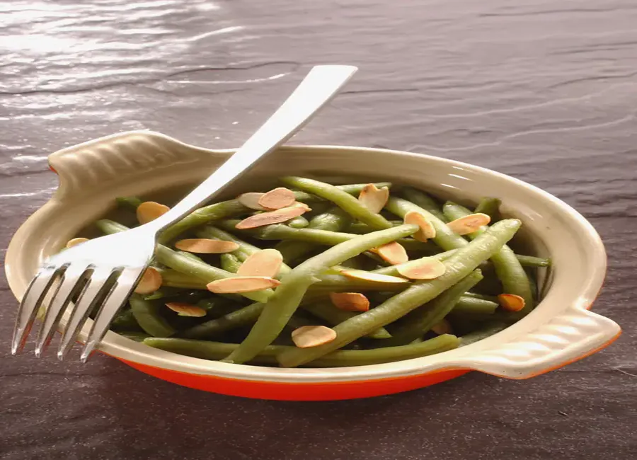 Haricots verts au beurre et aux amandes